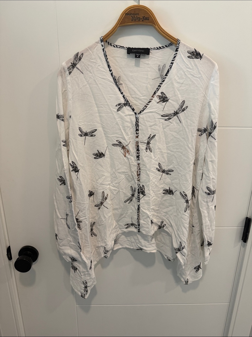 Karen Kane White Dragonfly Button-Front V-Neck Blouse